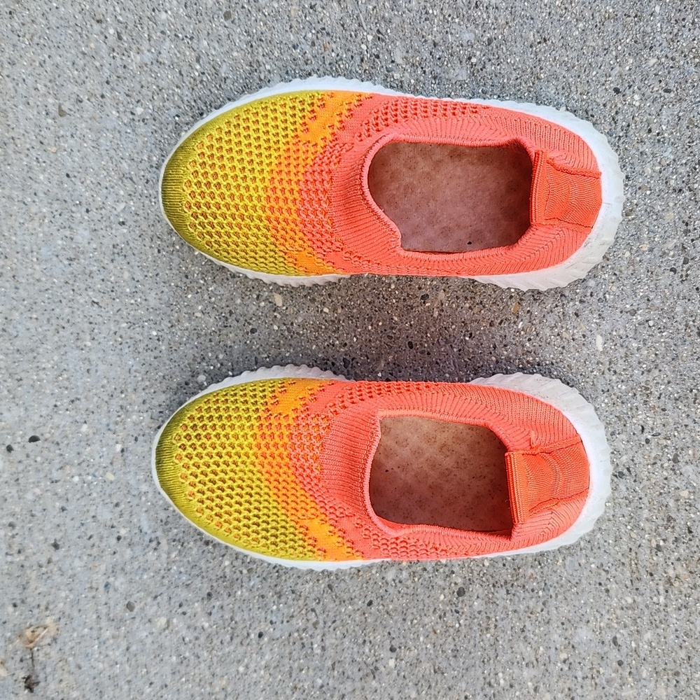 Barefoot toddler shoes